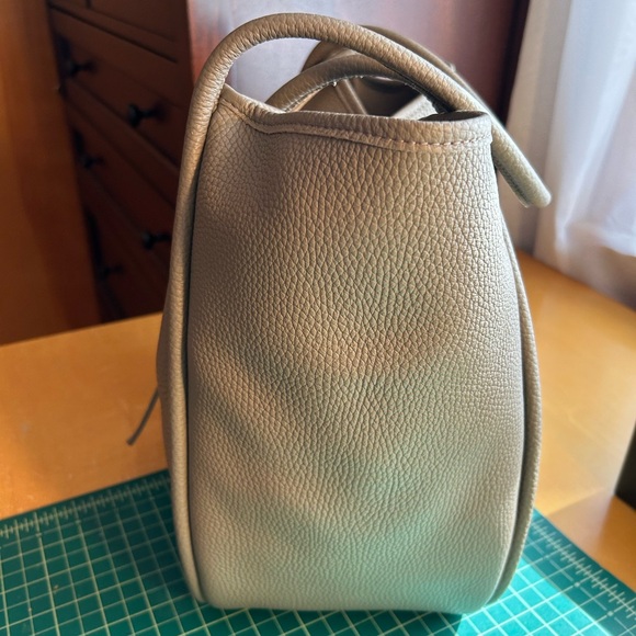 Oliveve Ellis Hobo in Portobello - Picture 4 of 12